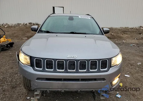 2018 Jeep Compass Latitude из США, поврежденный, VIN 3C4NJDBB6JT185507